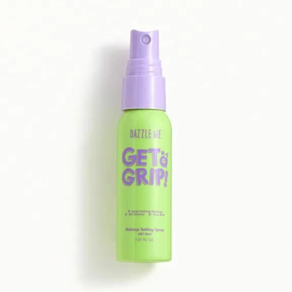 3/$20💗 DazzleMe Get a Grip! Makeup Setting Spray Mini 1 oz